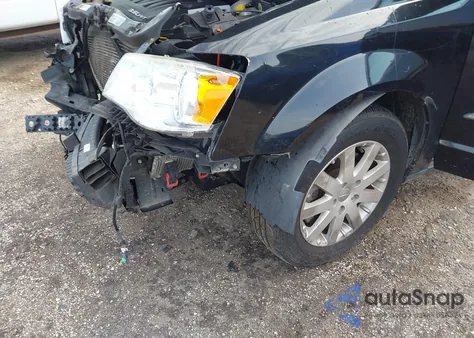 2015 Chrysler Town & Country Touring from USA, damaged, VIN 2C4RC1BG9FR715386